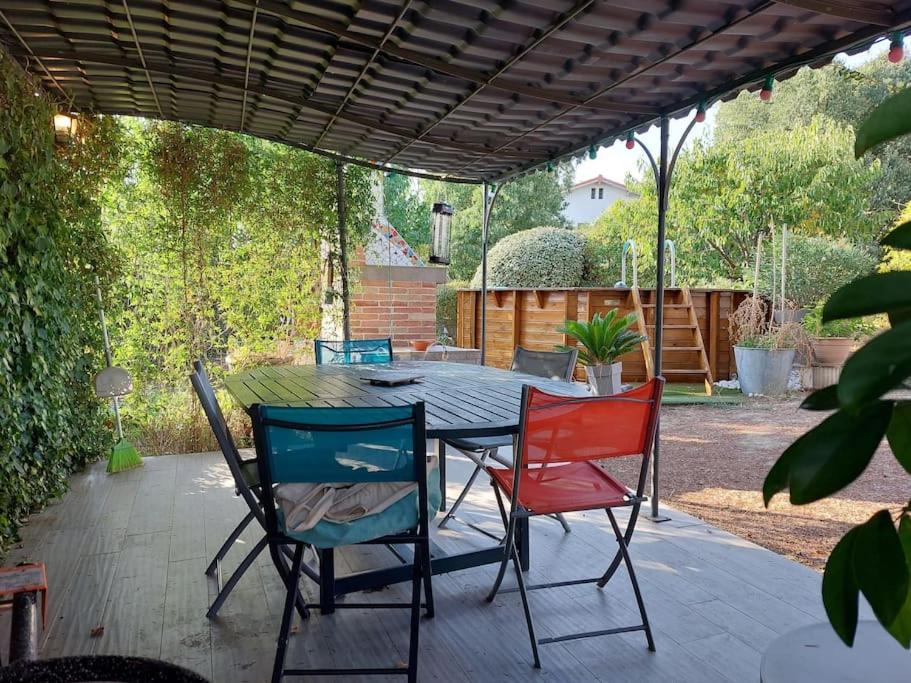 Villa De Charme Avec Piscine Saint-Jory Exterior foto